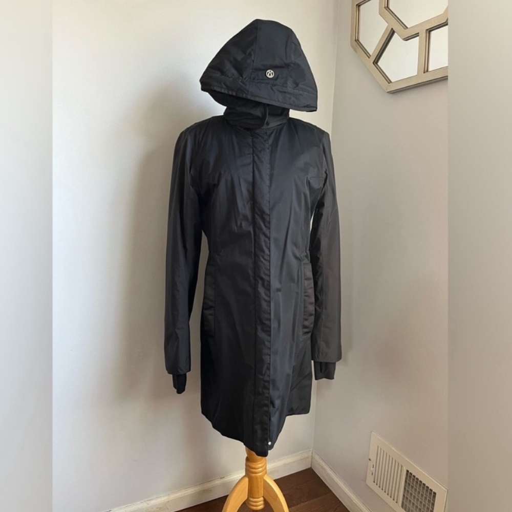 LULULEMON JACKET